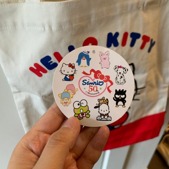 2010 HELLO KITTY TOTE BAG BRAND NEW - Picture 8 of 9